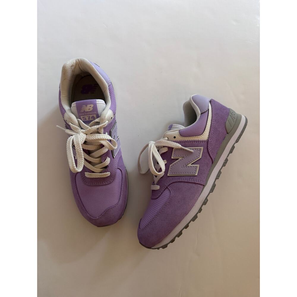 New Balance 574 lavender shoes M 6.5 / W 8 - Picture 4 of 7